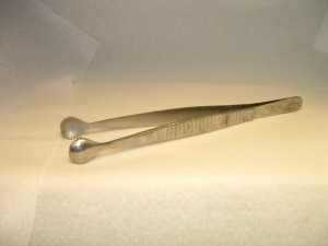 Russian Tissue Forceps 10" fits the notch